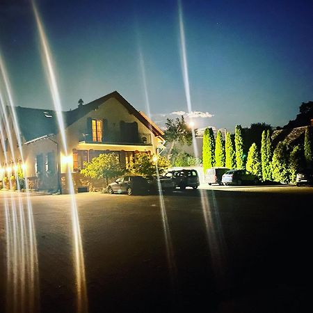 Hotel Radzewice Exteriör bild