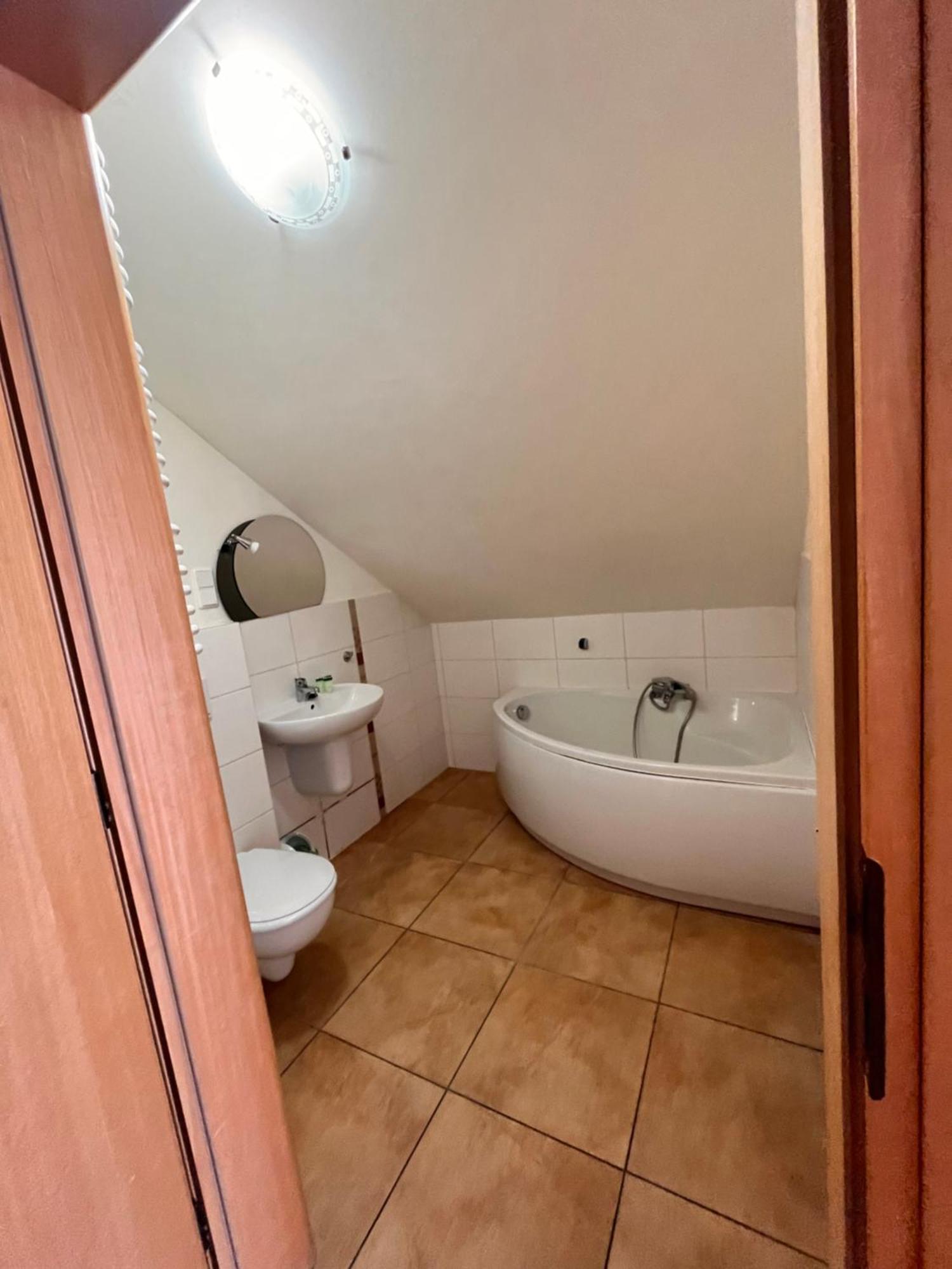 Hotel Radzewice Exteriör bild