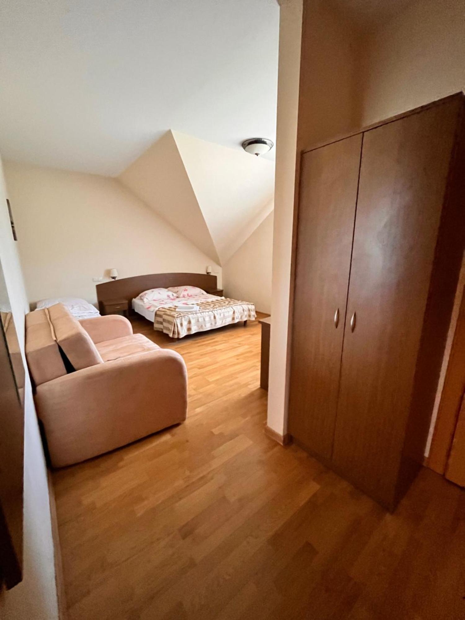 Hotel Radzewice Exteriör bild